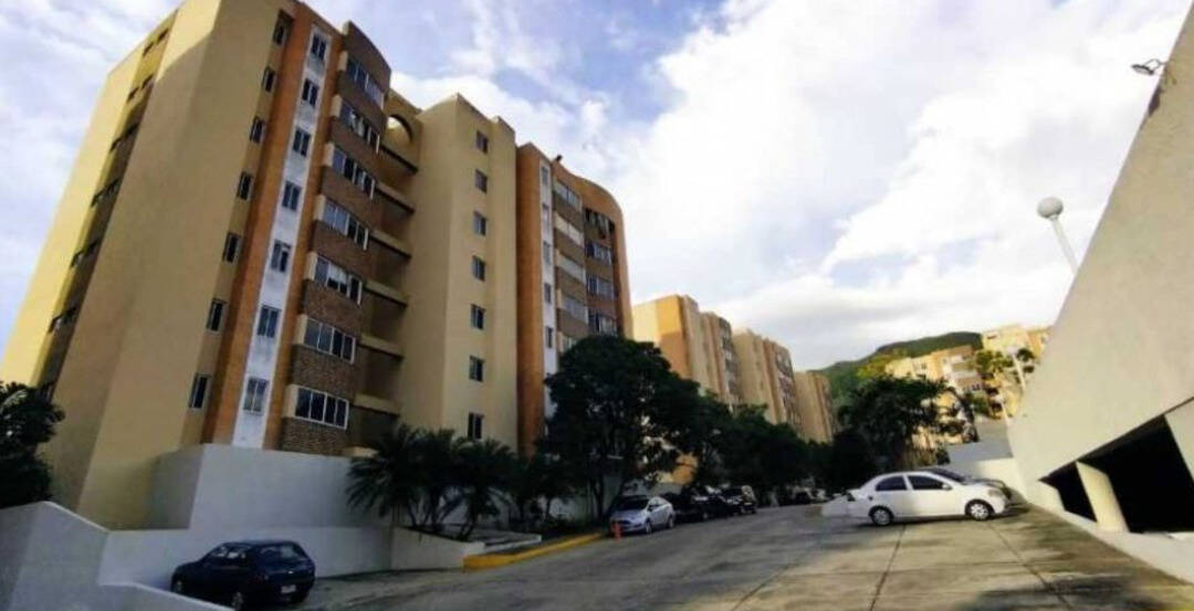 #6033 - APARTAMENTO para Alquiler en Naguanagua - G
