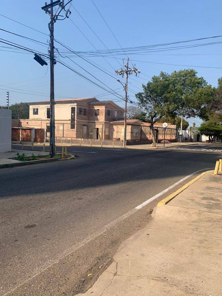 #5305 - CASA COMERCIAL para Venta en Maracaibo - V