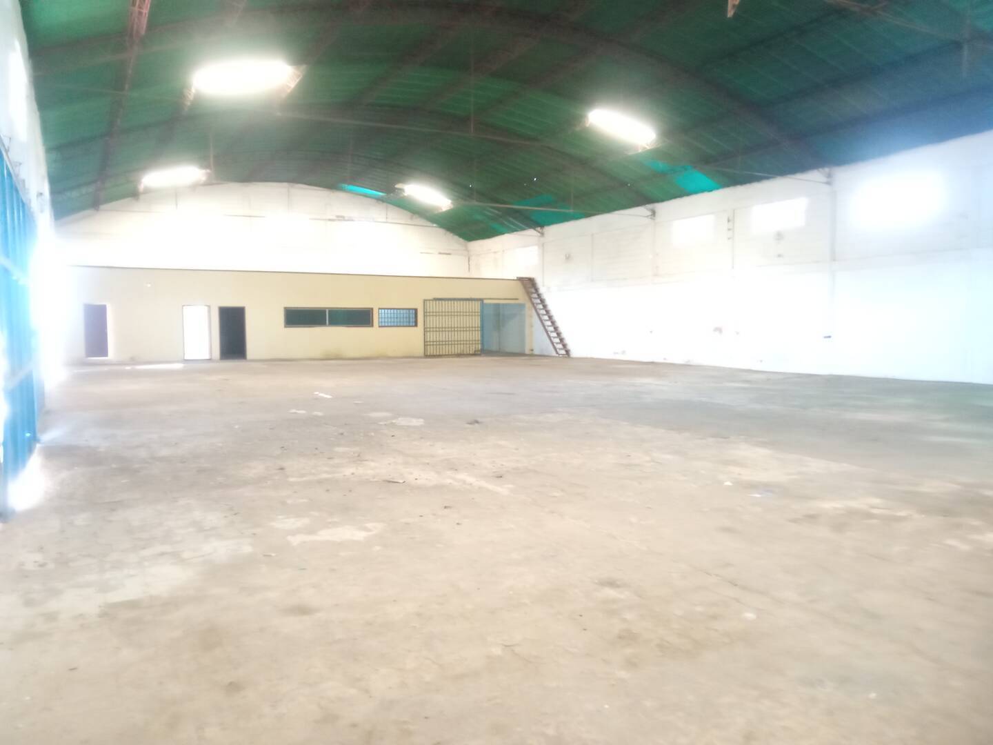 #5592 - GALPÓN / BODEGA para Venta en Maracaibo - V