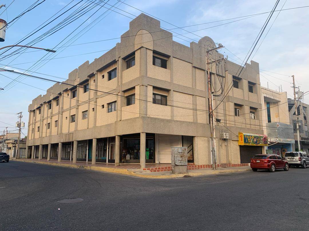 #5838 - LOCAL COMERCIAL para Alquiler en Cabimas - V