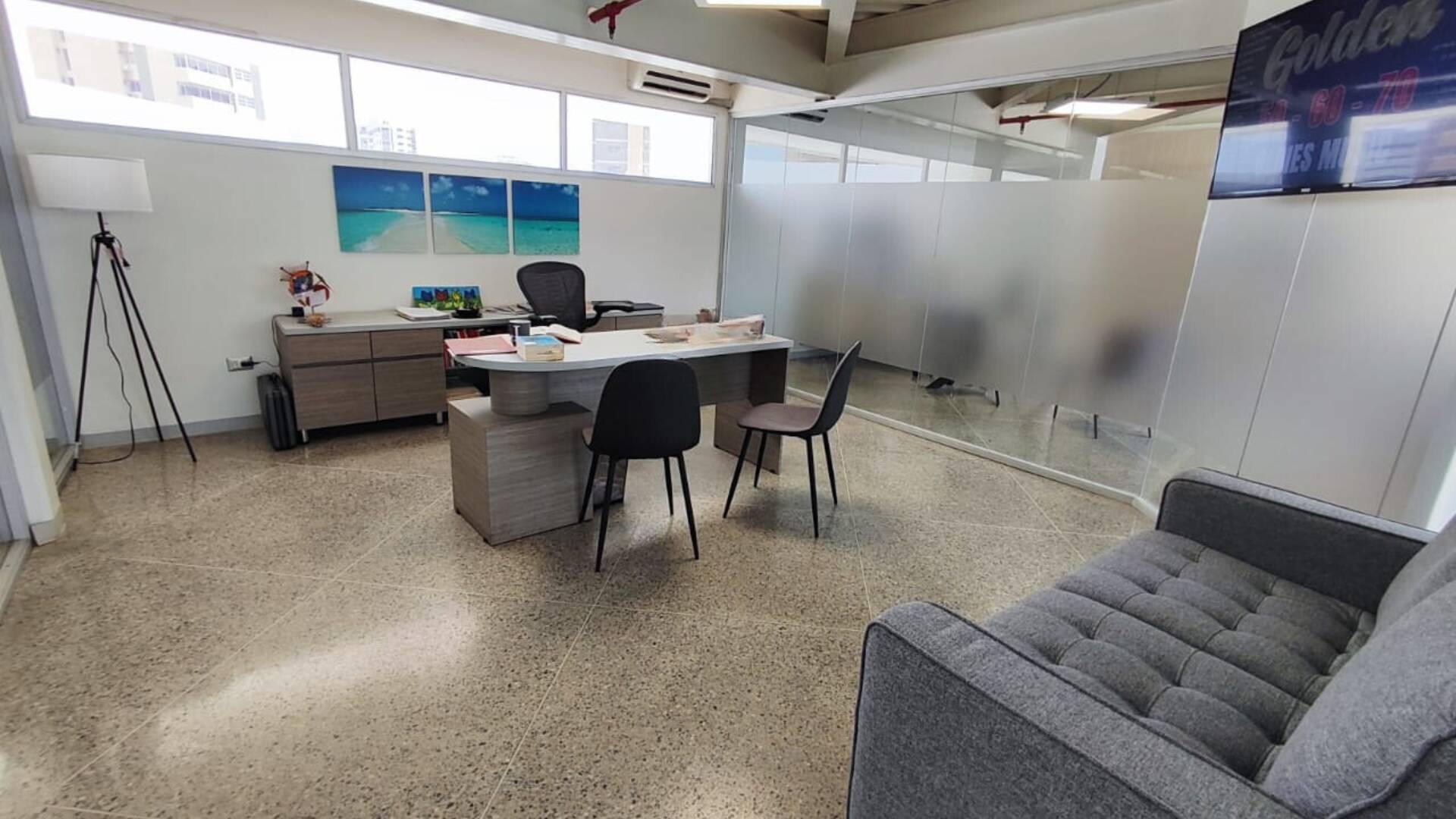 #6181 - OFICINA para Venta en Maracaibo - V