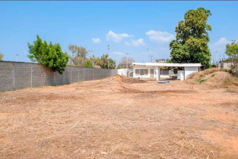 #6923 - CASA COMERCIAL para Venta en Cabimas - V