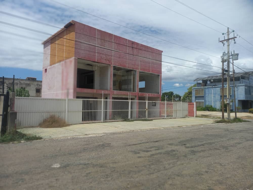 #7540 - EDIFICIO COMERCIAL para Venta en Maracaibo - V