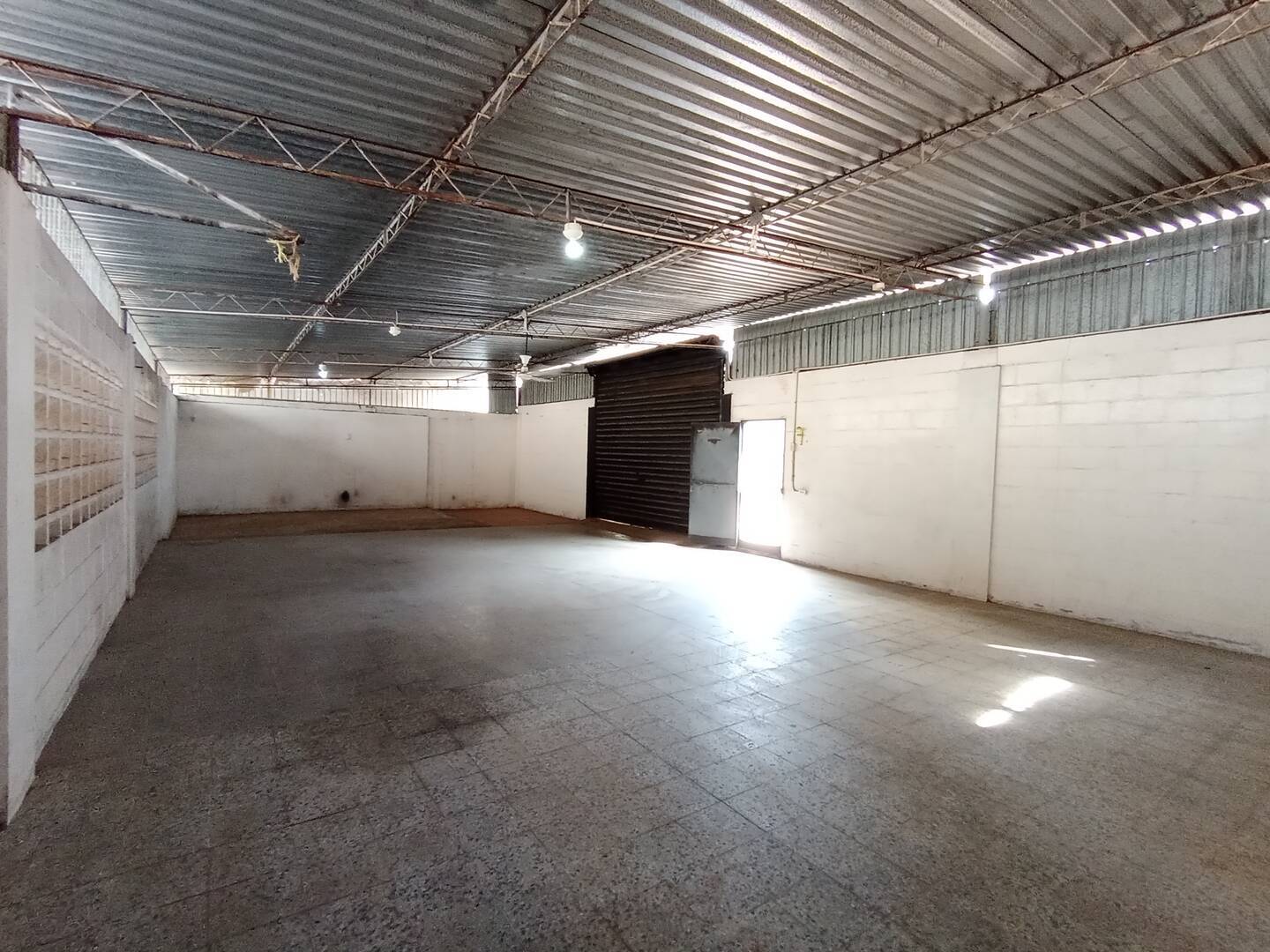 #7598 - GALPÓN / BODEGA para Alquiler en Maracaibo - V