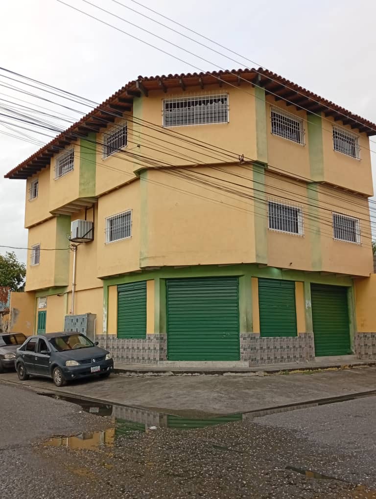 #76003 - EDIFICIO COMERCIAL para Venta en Acarigua - P