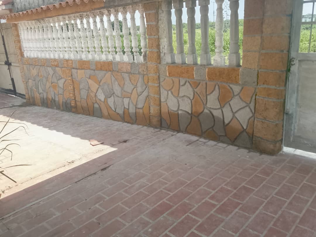 #7659 - CASA para Venta en Higuerote - M