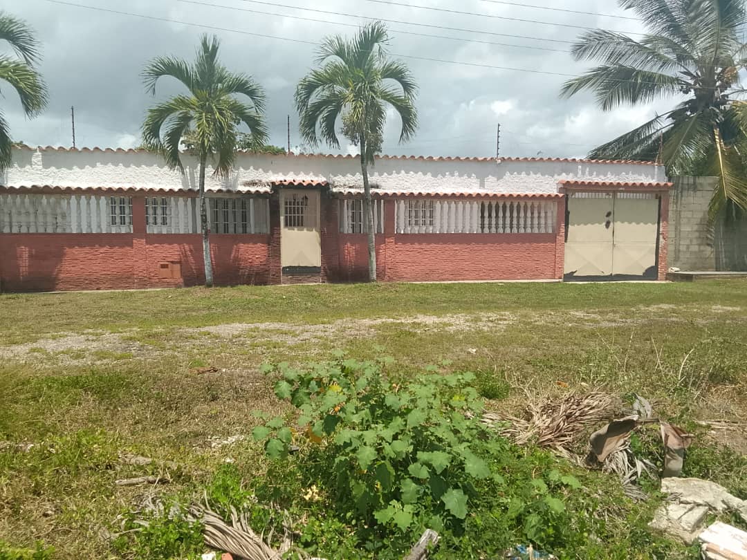 #7659 - CASA para Venta en Higuerote - M