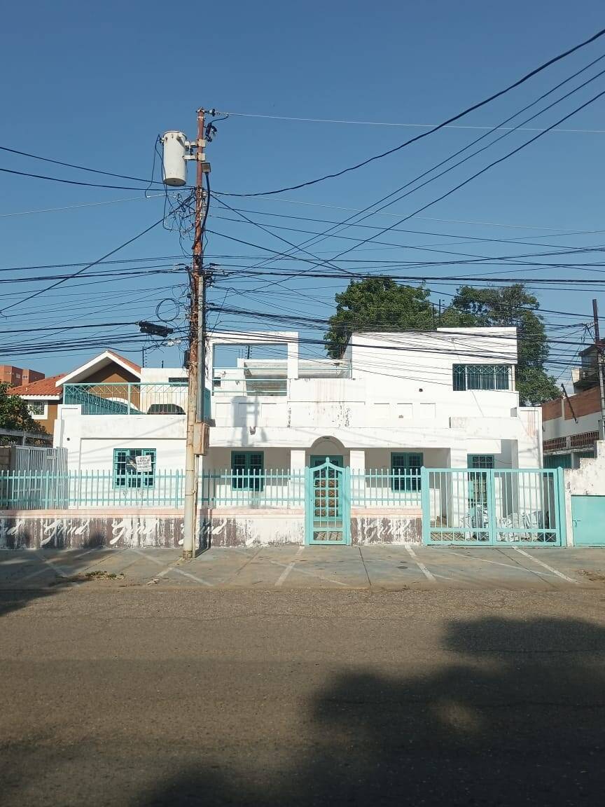 #8054 - CASA COMERCIAL para Venta en Maracaibo - V
