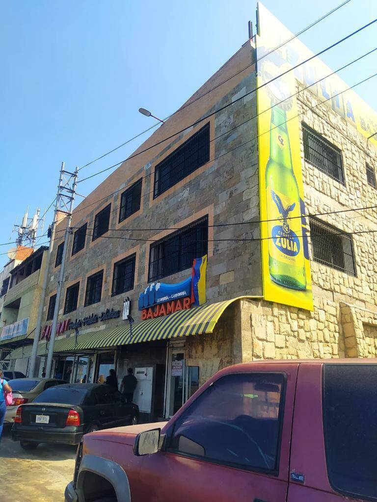#80979 - EDIFICIO COMERCIAL para Venta en La Guaira - X