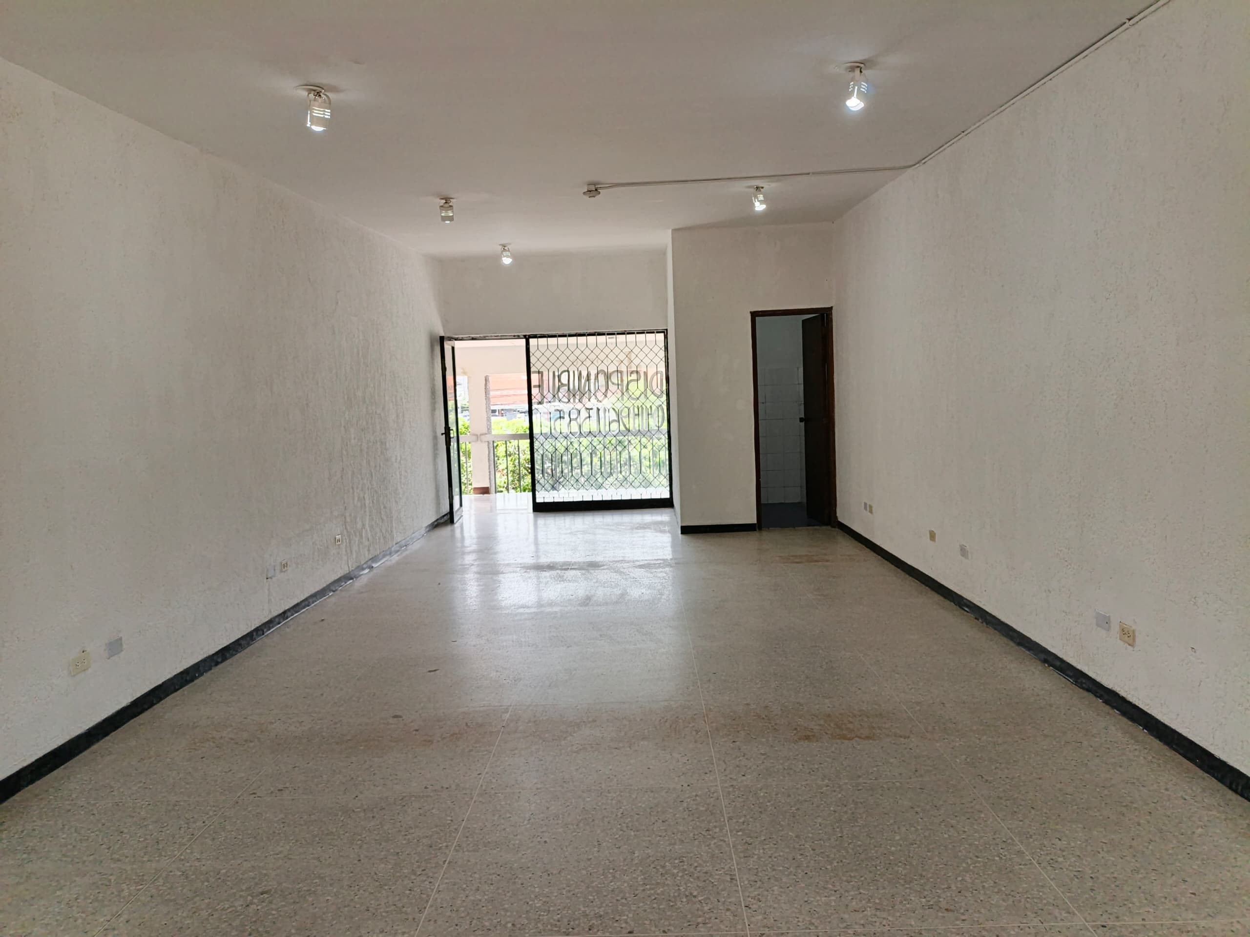 #0902 - LOCAL COMERCIAL para Alquiler en Maracaibo - V