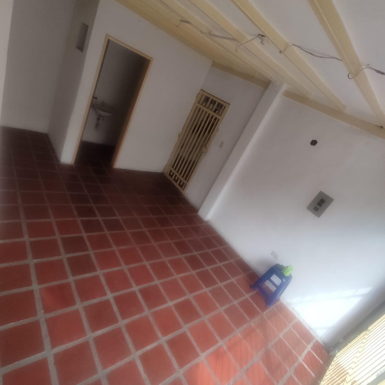 #8368 - LOCAL COMERCIAL para Alquiler en Barquisimeto - K