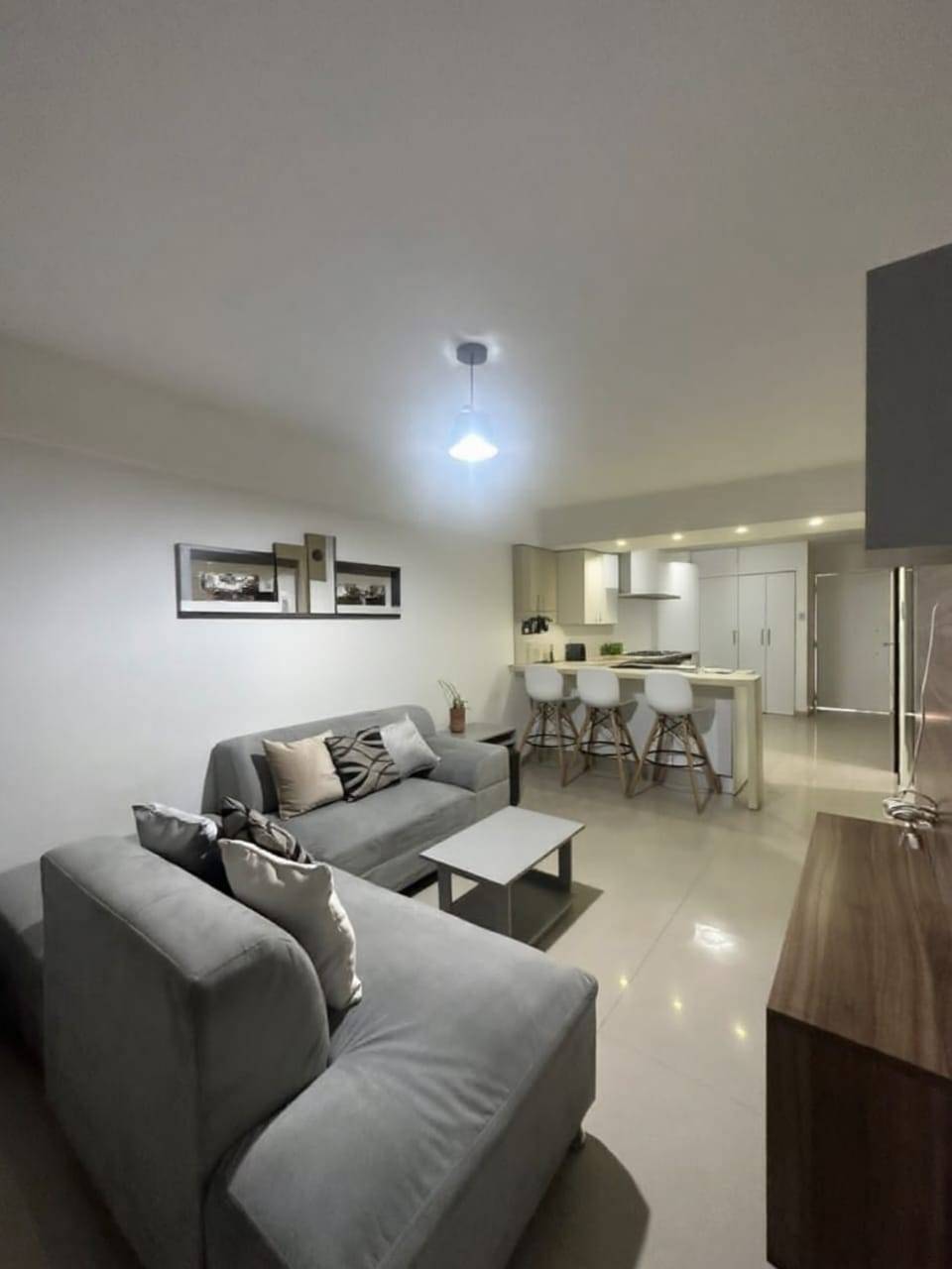 #8471 - APARTAMENTO para Alquiler en Maracaibo - V