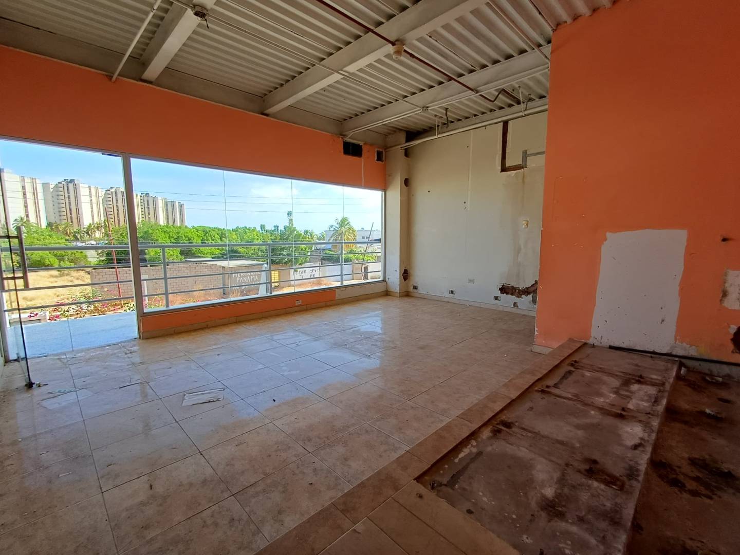 #161220 - LOCAL COMERCIAL para Alquiler en Maracaibo - V