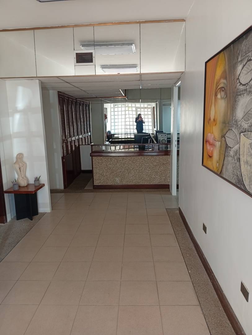 #8645 - OFICINA para Alquiler en Maracaibo - V