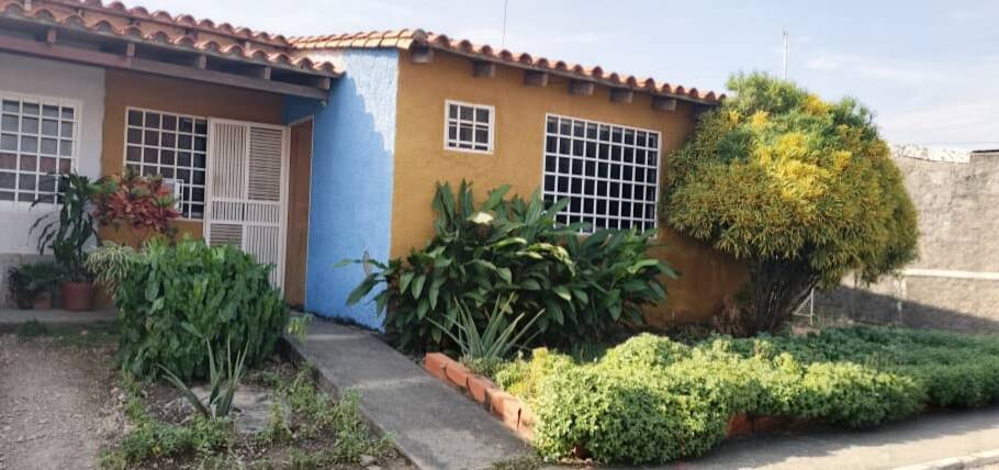 #8675 - CONJUNTO CERRADO para Venta en Araure - P