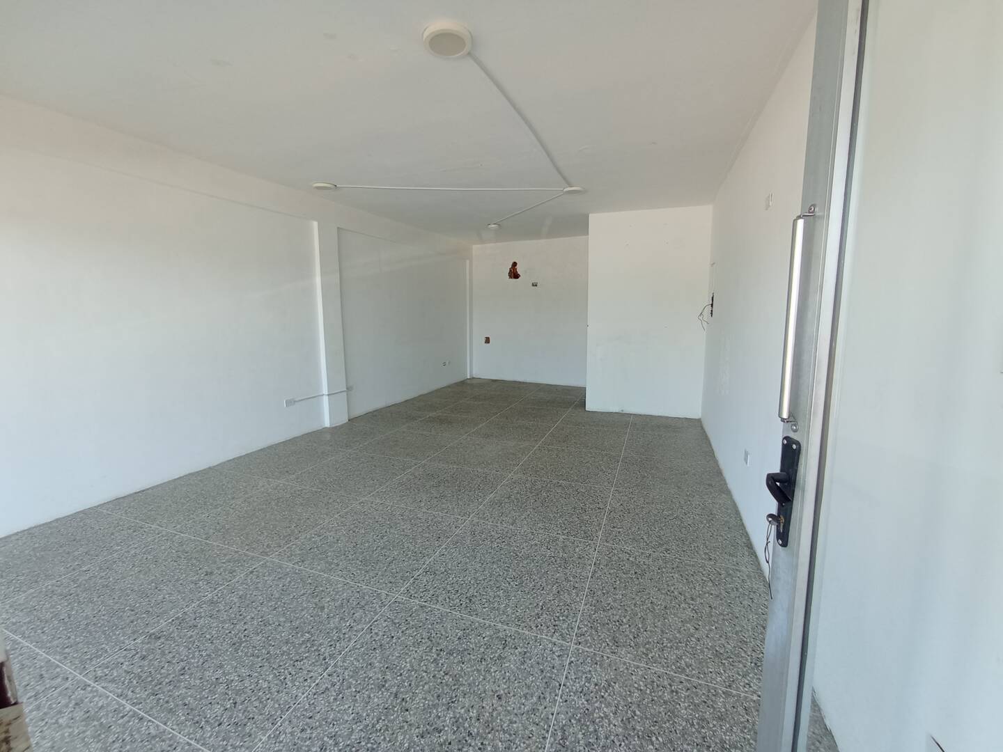 #8709 - LOCAL COMERCIAL para Alquiler en San Francisco - V