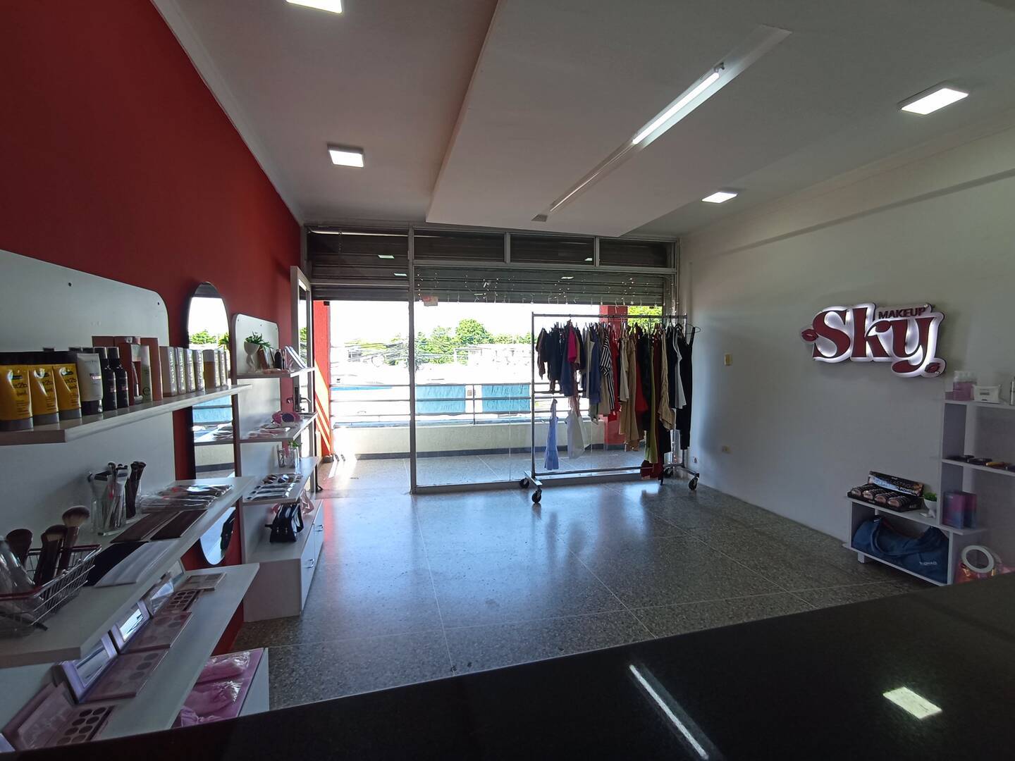 #8710 - LOCAL COMERCIAL para Alquiler en San Francisco - V