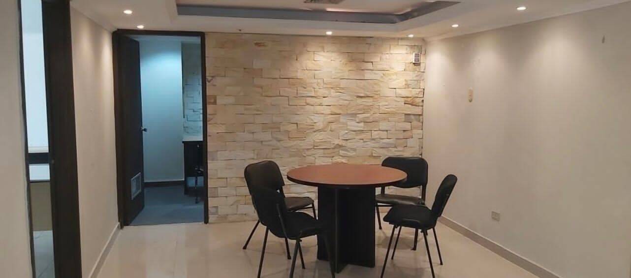 #8718 - OFICINA para Alquiler en Maracaibo - V