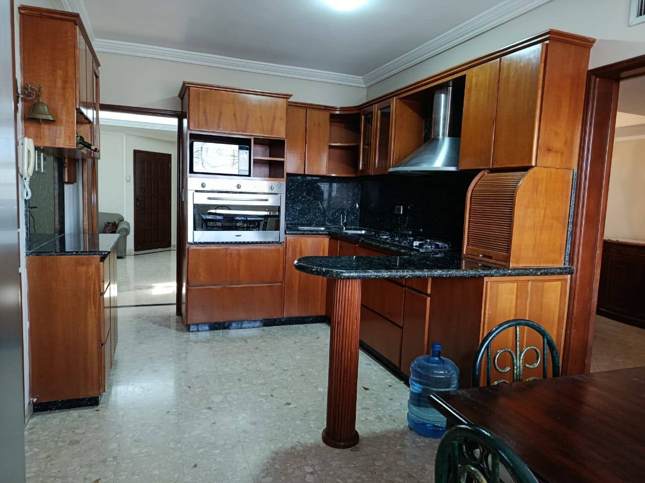 #8764 - APARTAMENTO para Alquiler en Maracaibo - V