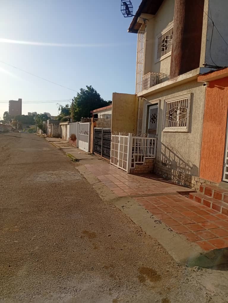 #8783 - CASA para Venta en Maracaibo - V
