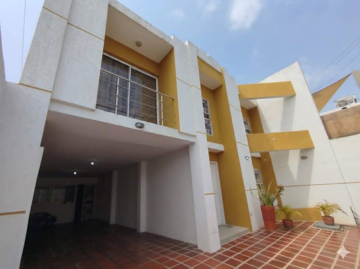 #8831 - CONJUNTO CERRADO para Venta en Maracaibo - V