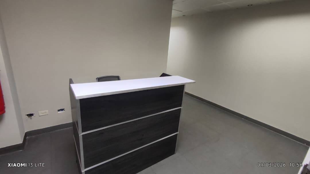 #8904 - OFICINA para Alquiler en Maracaibo - V