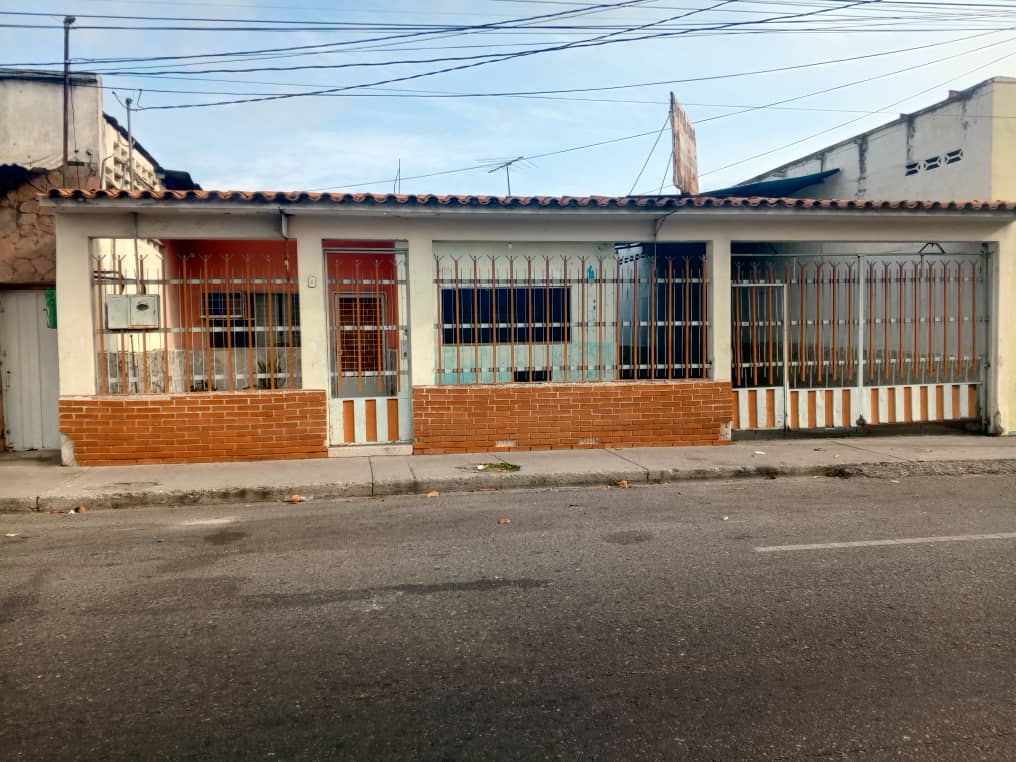 #8913 - CASA para Venta en Barquisimeto - K