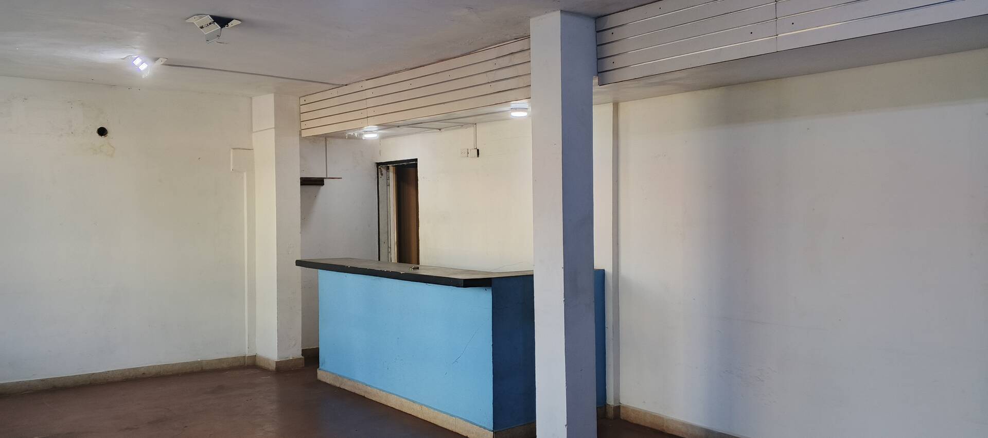 #8964 - LOCAL COMERCIAL para Alquiler en San Francisco - V