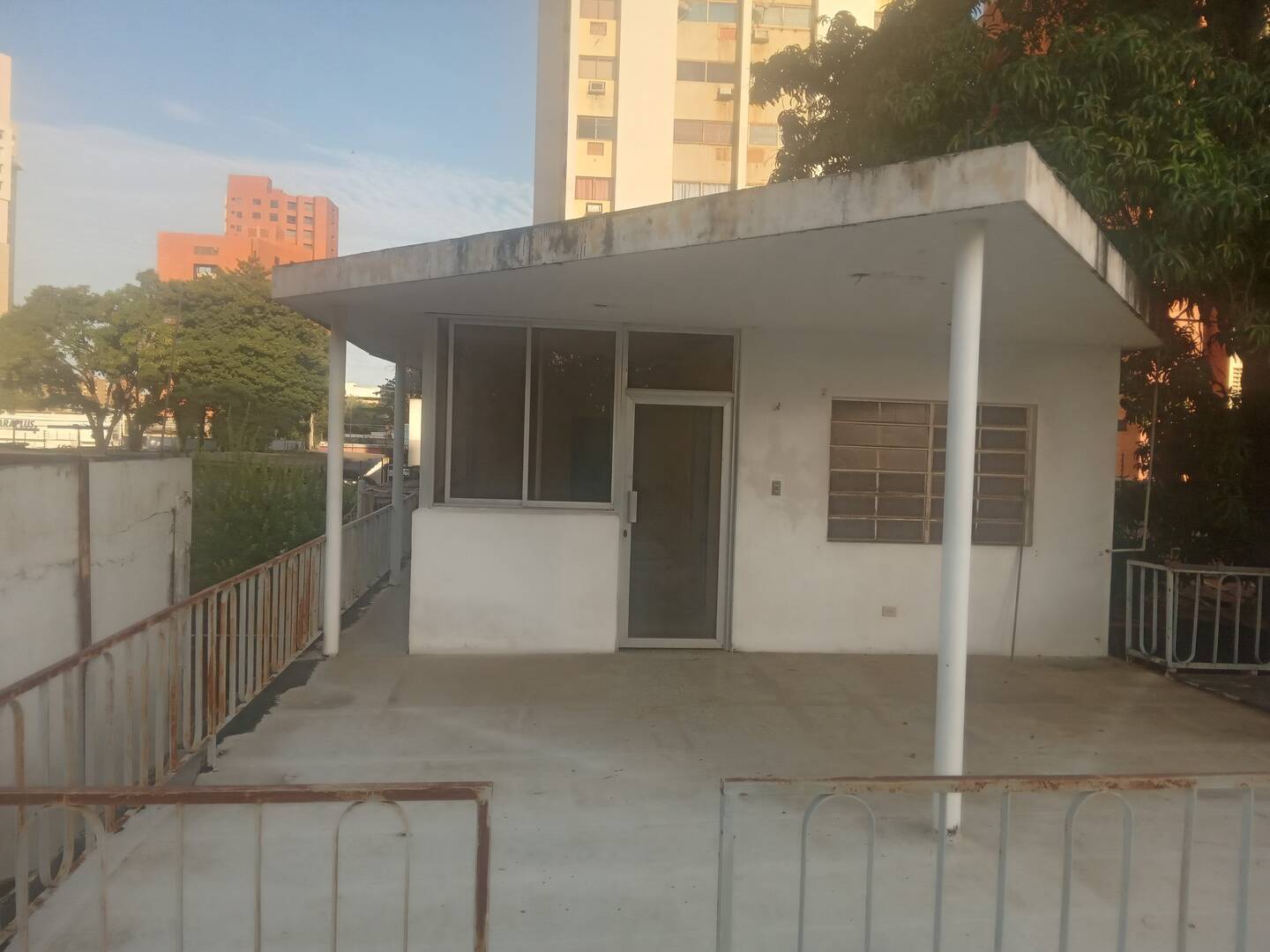 #8998 - CASA COMERCIAL para Venta en Maracaibo - V