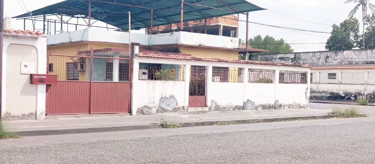 #91917 - CASA COMERCIAL para Venta en Acarigua - P