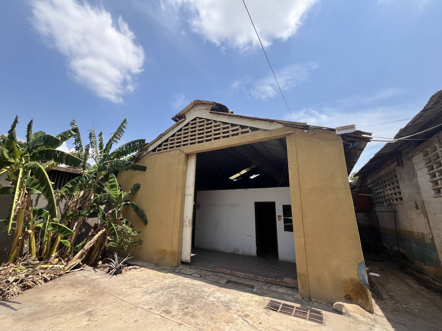 #9156 - GALPÓN / BODEGA para Alquiler en Maracaibo - V