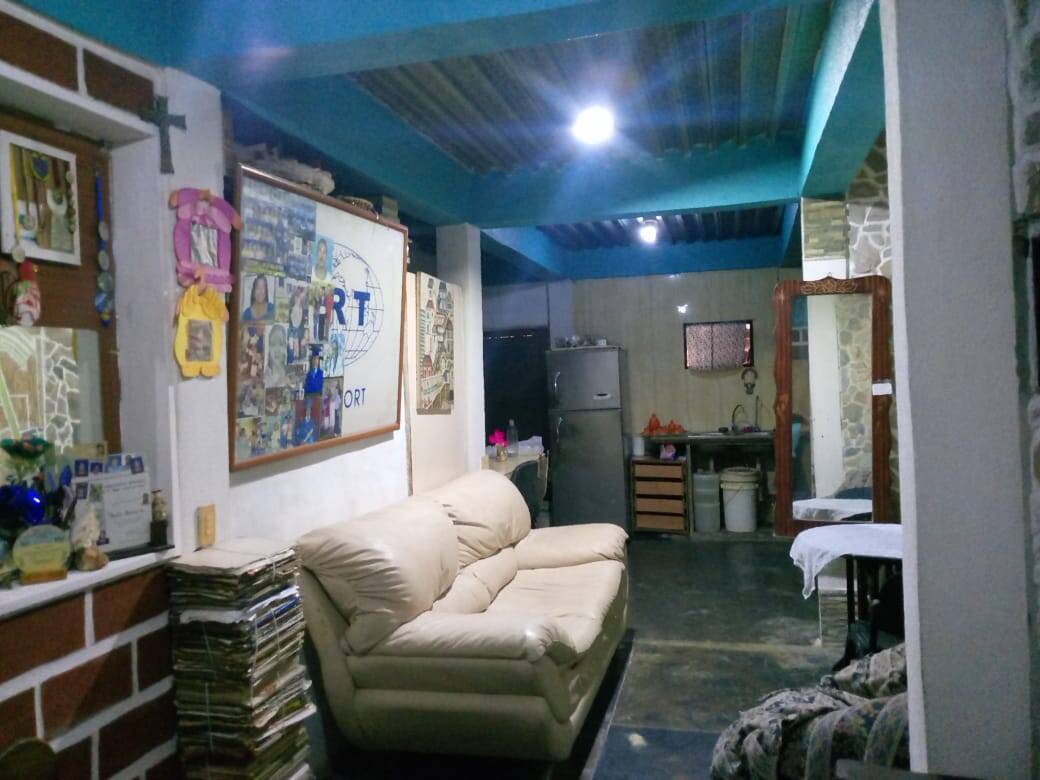 #9199 - CASA para Venta en Guarenas - M