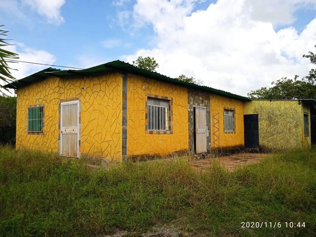 #9246 - CASA para Venta en Yaritagua - U