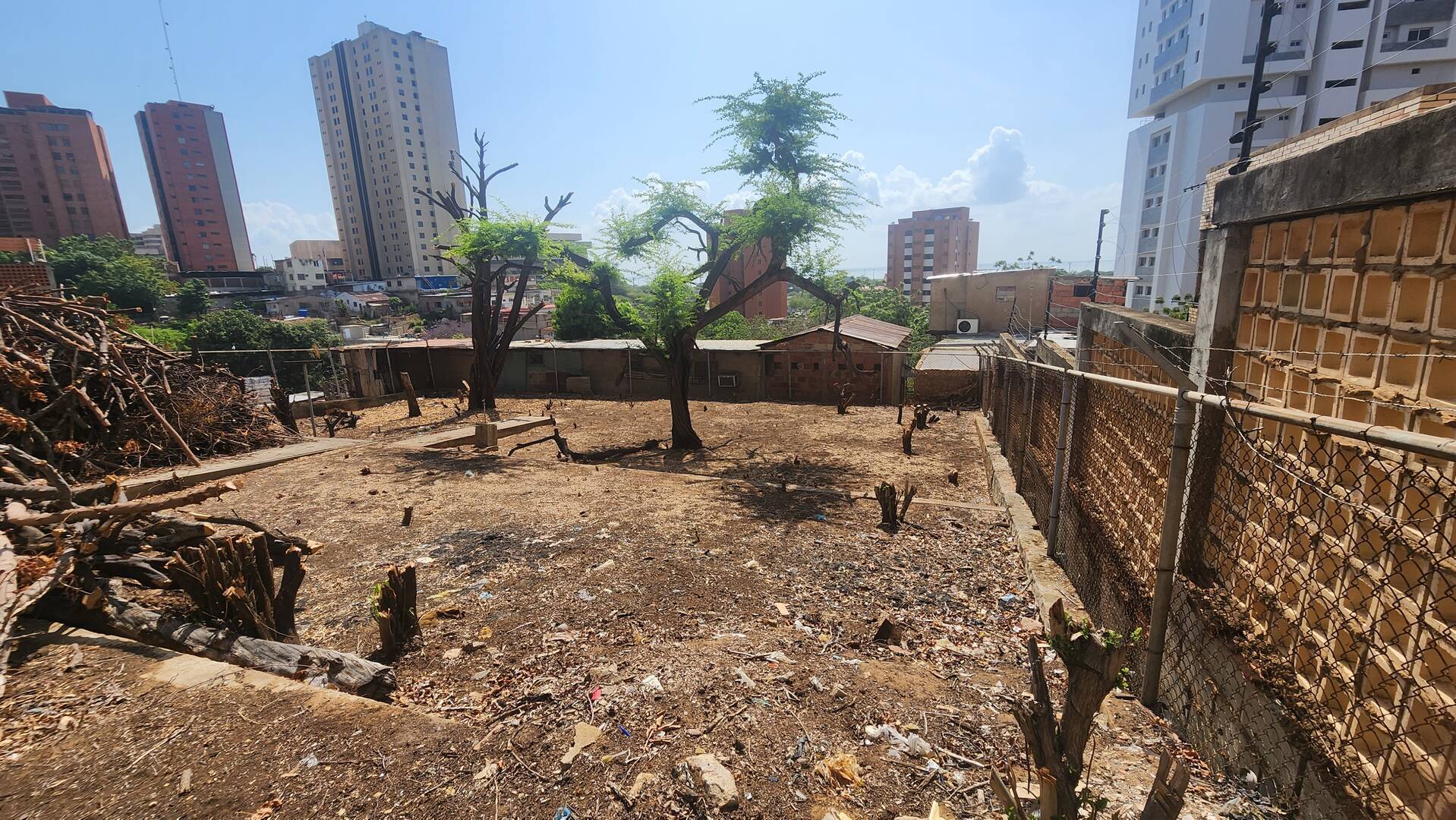 #9415 - TERRENO para Venta en Maracaibo - V