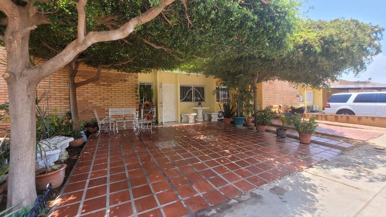 #9430 - CONJUNTO CERRADO para Venta en Maracaibo - V