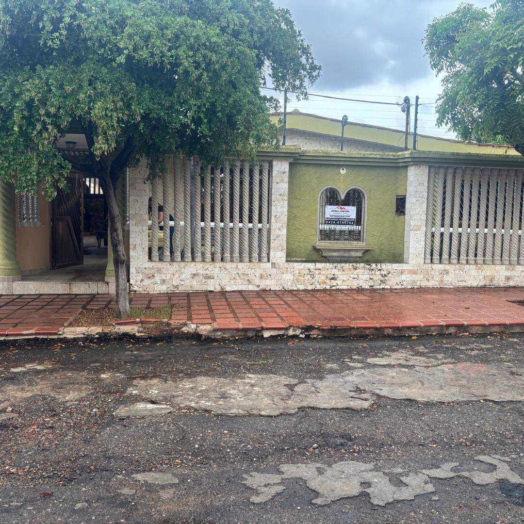 #9684 - CASA para Venta en Maracaibo - V