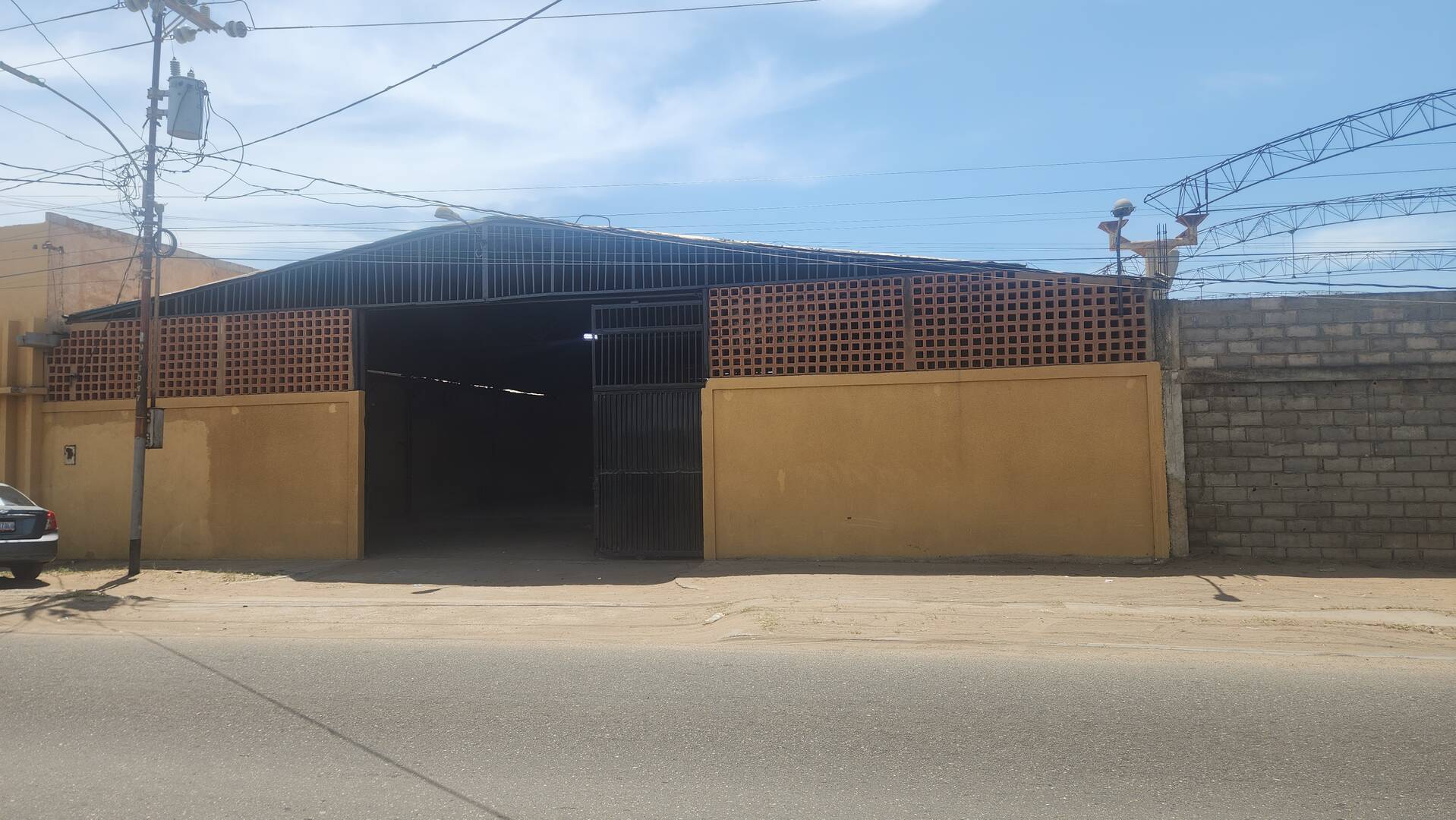 #9826 - GALPÓN / BODEGA para Alquiler en Maracaibo - V