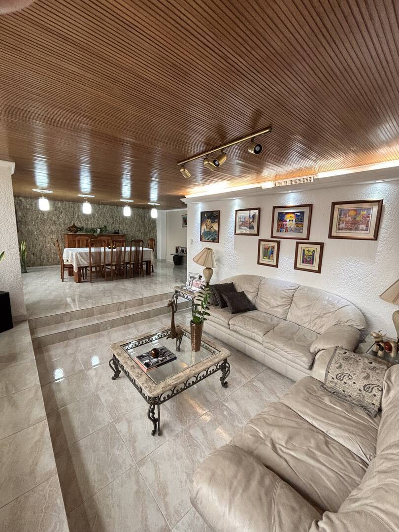 #040826 - APARTAMENTO para Venta en Maracaibo - V