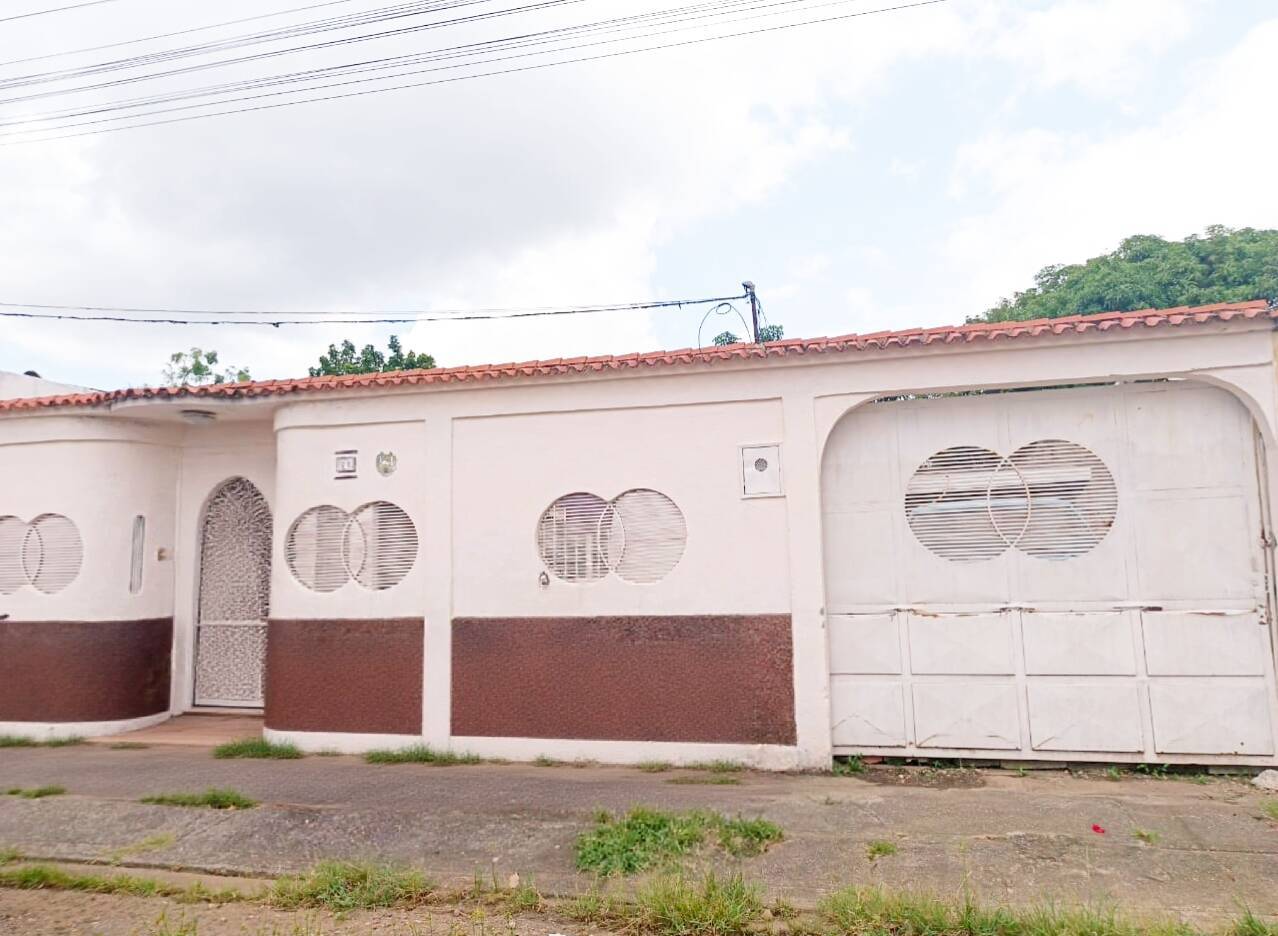 #10283 - CASA para Venta en Acarigua - P