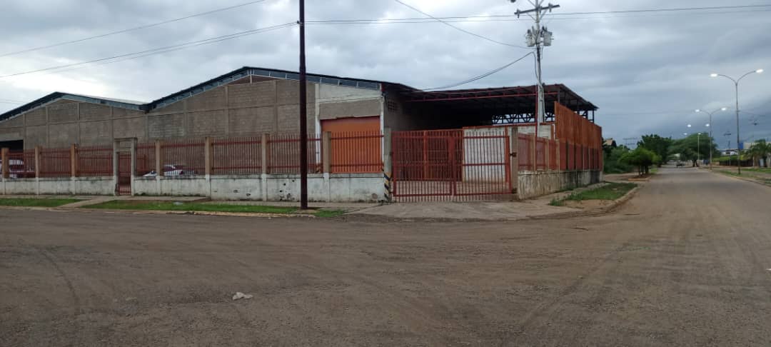 #6376 - GALPÓN / BODEGA para Venta en San Francisco - V