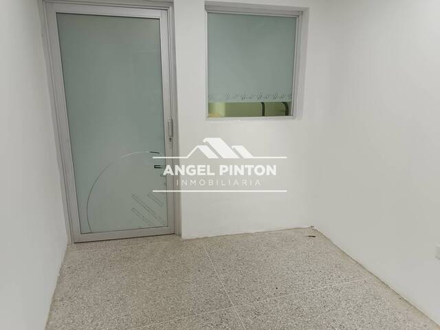 #8284 - CASA COMERCIAL para Alquiler en Maracaibo - V - 2