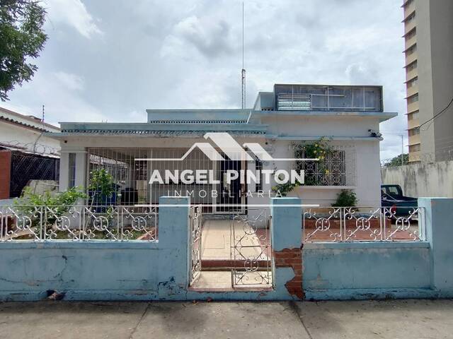 #8323 - CASA COMERCIAL para Venta en Maracaibo - V - 1