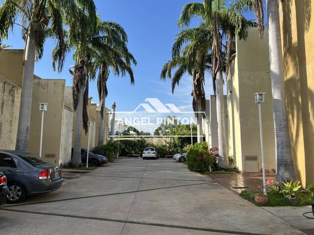 #8328 - APARTAMENTO para Alquiler en Maracaibo - V - 1