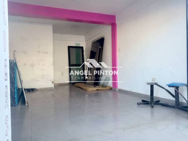 #8576 - LOCAL COMERCIAL para Venta en Barquisimeto - K - 2