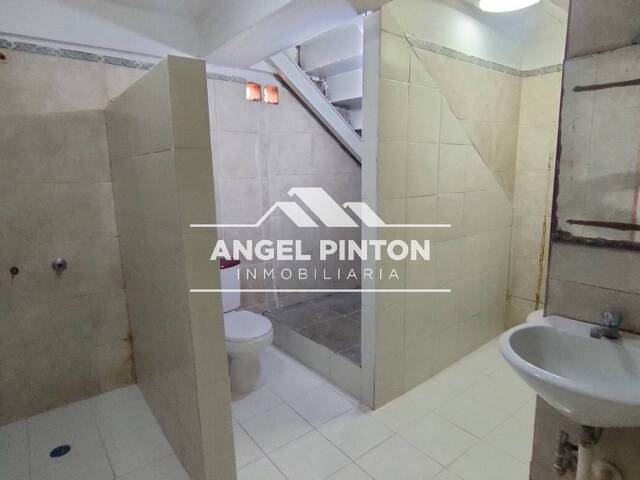 #8738 - LOCAL COMERCIAL para Alquiler en Maracaibo - V - 2