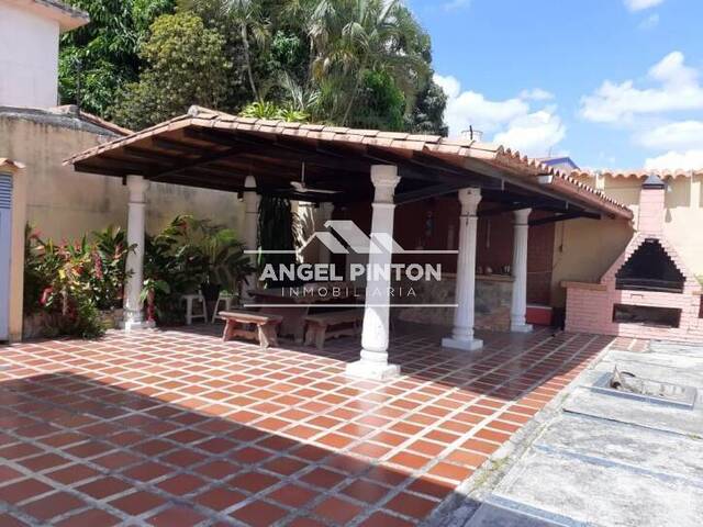 #304 - CONJUNTO CERRADO para Venta en Barquisimeto - K - 3