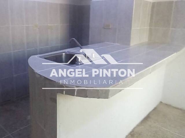 APARTAMENTO para Alquiler en Maracaibo - 3