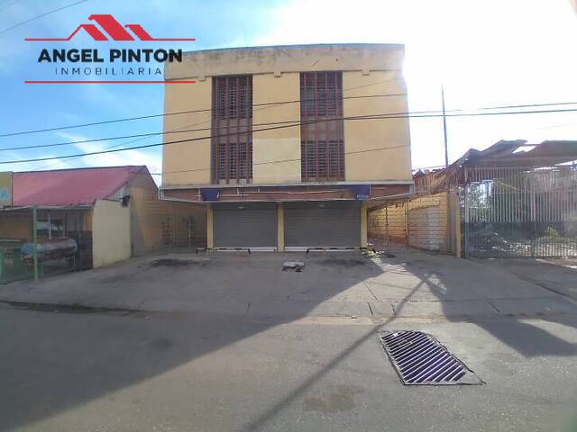 #618 - EDIFICIO COMERCIAL para Venta en Ciudad Ojeda - V