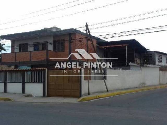 #1390 - CASA COMERCIAL para Venta en Maracaibo - V - 1