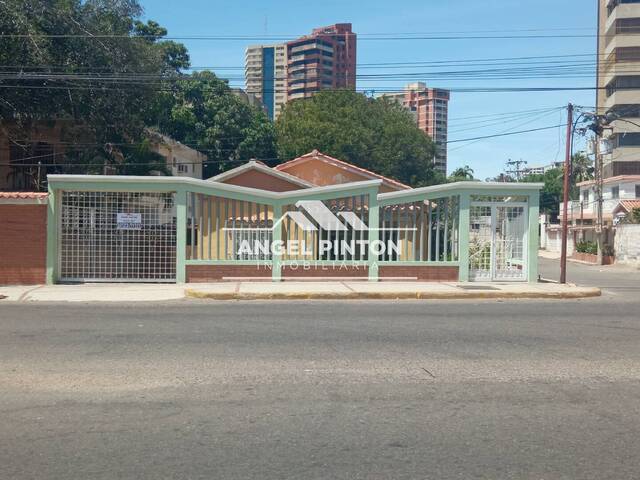 #380 - CASA COMERCIAL para Venta en Maracaibo - V - 3